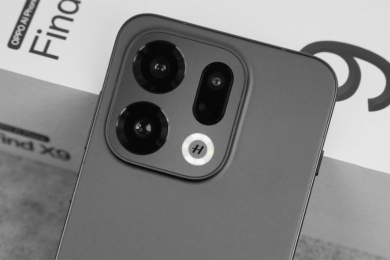 Trên tay OPPO Find X9: Flagship pin khủng 7025mAh, camera Hasselblad chuyên nghiệp 11 trên tay OPPO Find X9