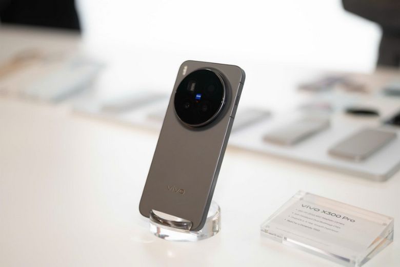 Vivo X300 Pro có mấy màu?