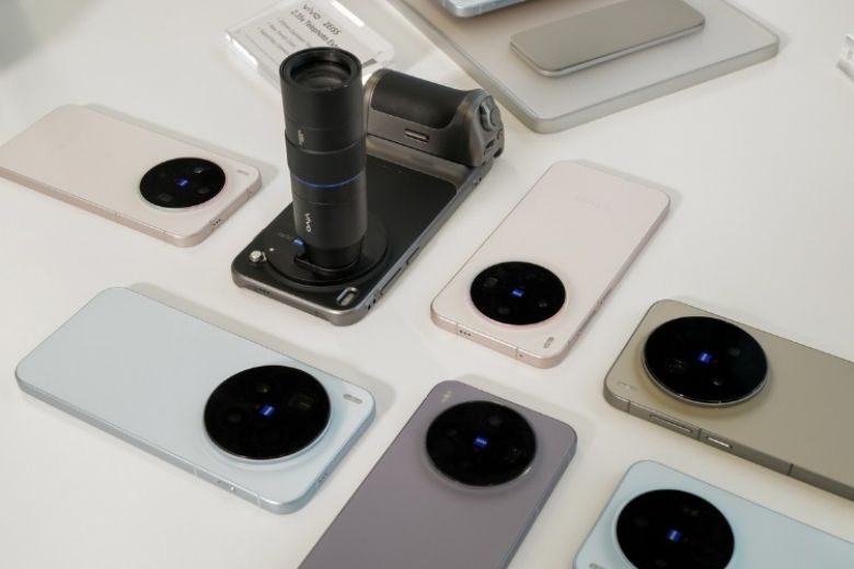 Vivo X300 Pro có mấy màu?