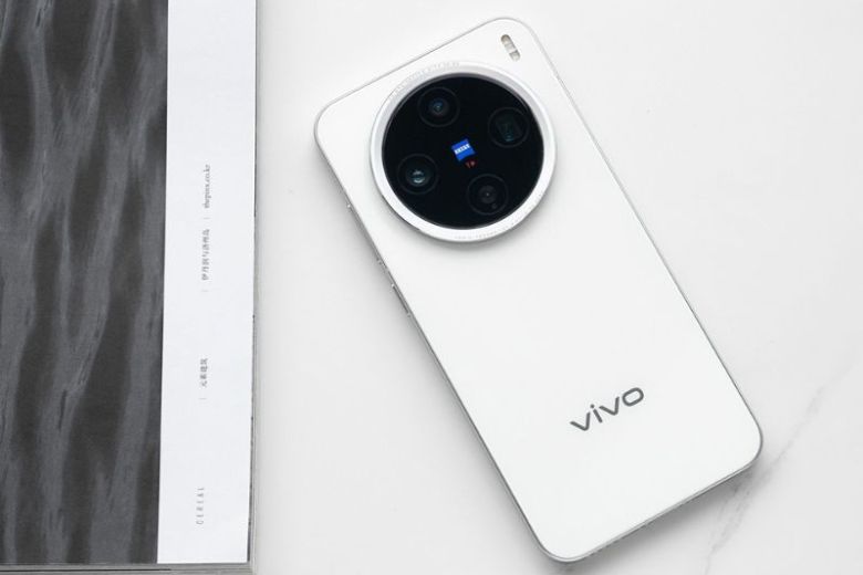 Vivo X300 Pro có mấy màu?