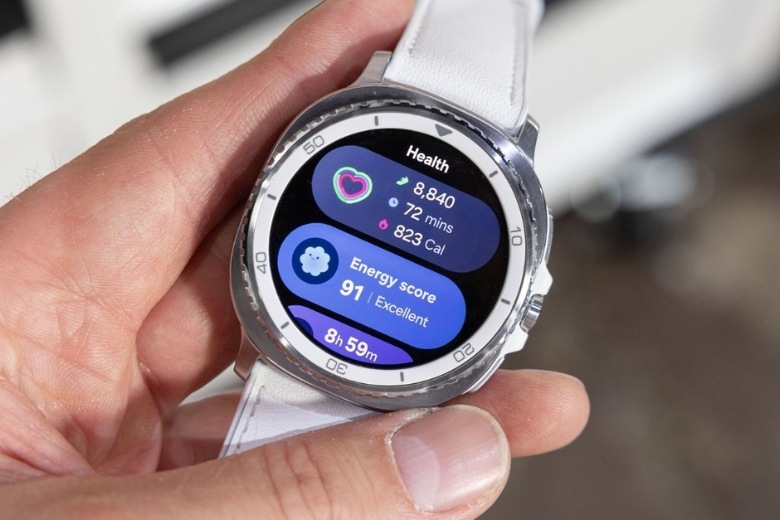 Đánh giá Samsung Galaxy Watch8: Thiết kế, AI và pin dùng thực tế 3 Đánh giá Samsung Galaxy Watch8 giao diện One UI 8 Watch