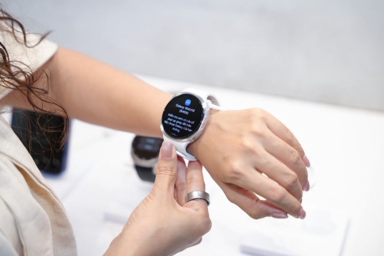 Đánh giá Samsung Galaxy Watch8: Thiết kế, AI và pin dùng thực tế 7 Đánh giá Samsung Galaxy Watch8 smartwatch cao cấp đáng mua