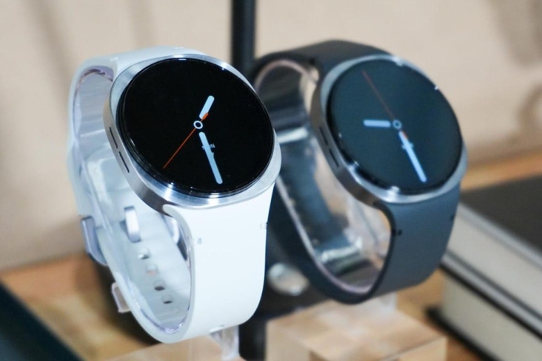 Đánh giá Samsung Galaxy Watch8: Thiết kế, AI và pin dùng thực tế 1 Đánh giá Samsung Galaxy Watch8 về thiết kế cushion mỏng nhẹ