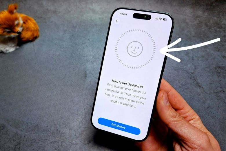 So sánh nhận diện khuôn mặt Face ID 3.0 trên iPhone 17 Pro Max với iPhone 16 Pro Max 3 Face ID 3.0 vs Face ID trên iPhone 16 Pro Max