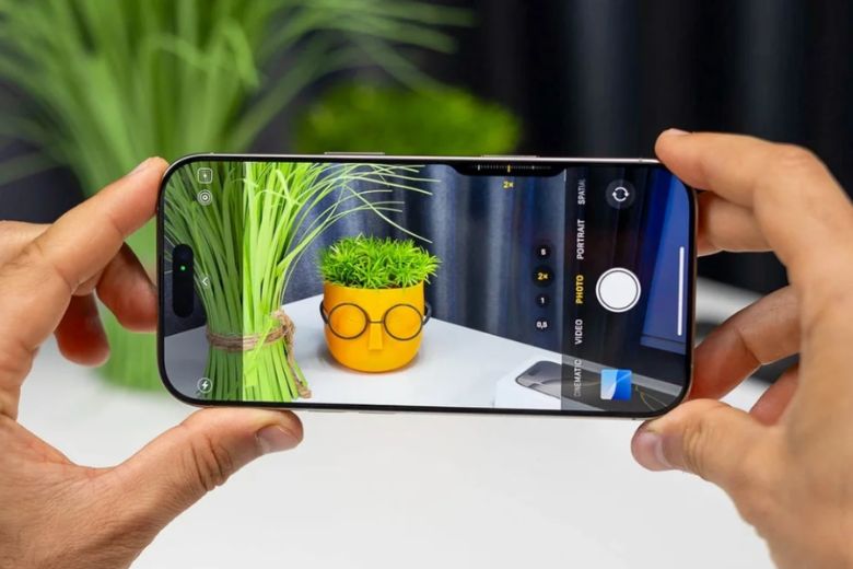 iPhone 17 quay vlog có tốt không, chất lượng mic ra sao? 3 iPhone 17 quay vlog