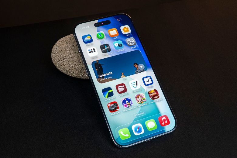 Trải nghiệm iPhone Air sau 3 tháng dùng: có bị nóng máy không? 5 iPhone Air sau 3 tháng dùng