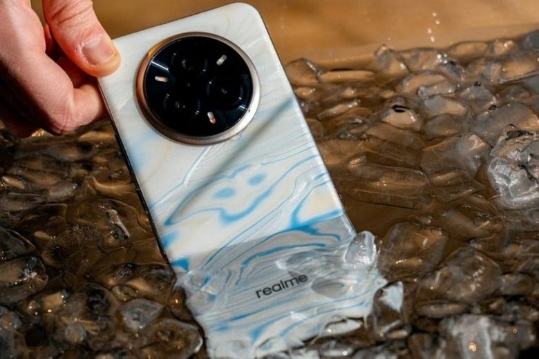 Realme 16 Pro Plus 5G Lộ Diện: "Quái Vật" Pin 7000mAh, Camera 200MP Sắp Đổ Bộ 2 cấu hình realme 16 pro plus 5g