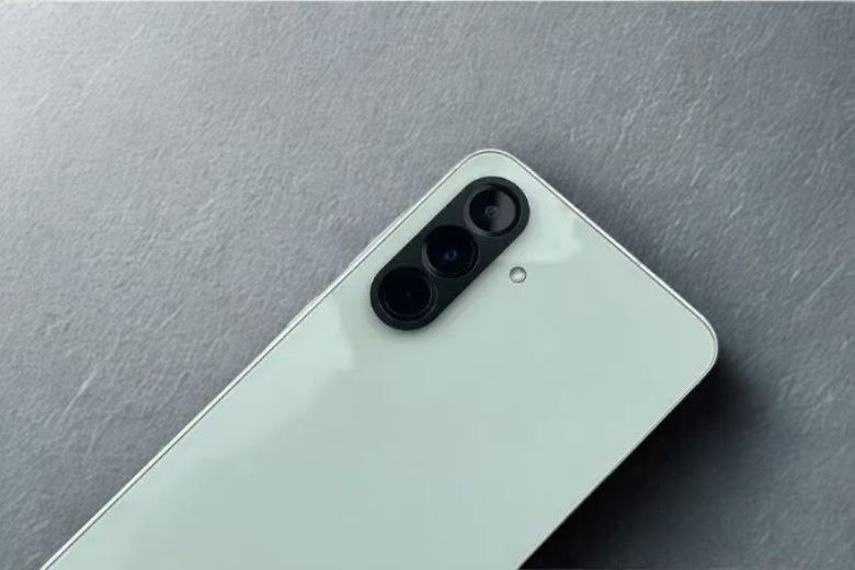 Samsung Galaxy A27 lộ diện: Thiết kế camera đảo mới, cấu hình mạnh và ngày ra mắt 2026 5 Samsung Galaxy A27 lộ diện