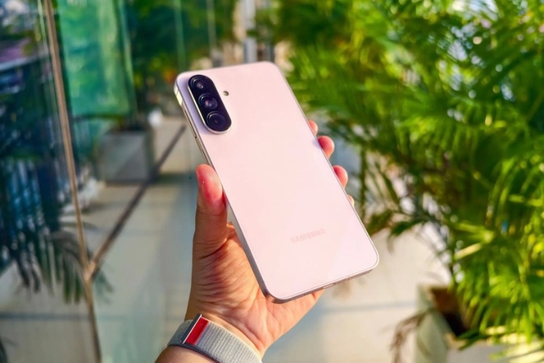 Samsung Galaxy A57 có gì mới ở cụm camera 50MP OIS