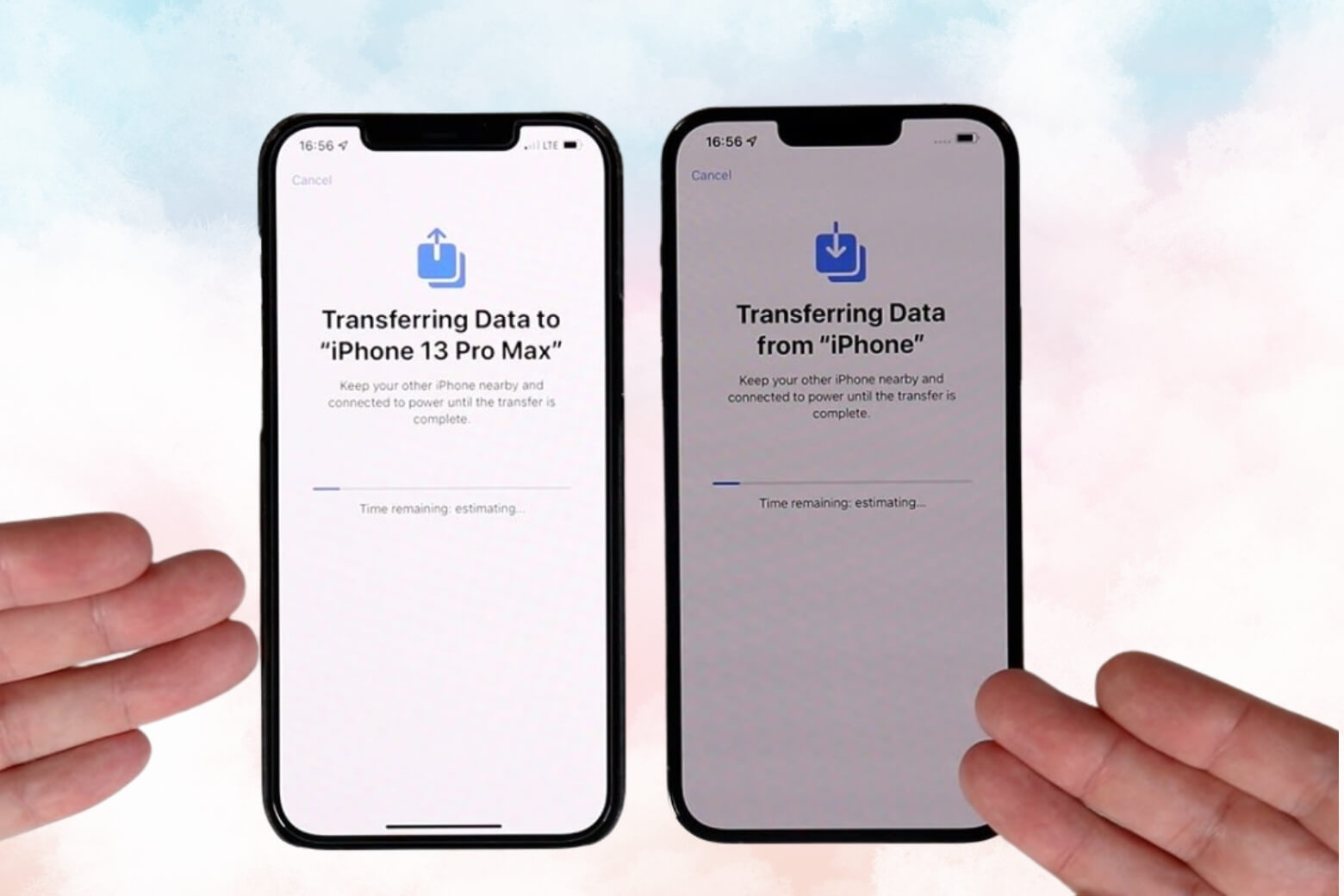 Đặt hai iPhone cạnh nhau để bắt đầu quá trình chuyển dữ liệu