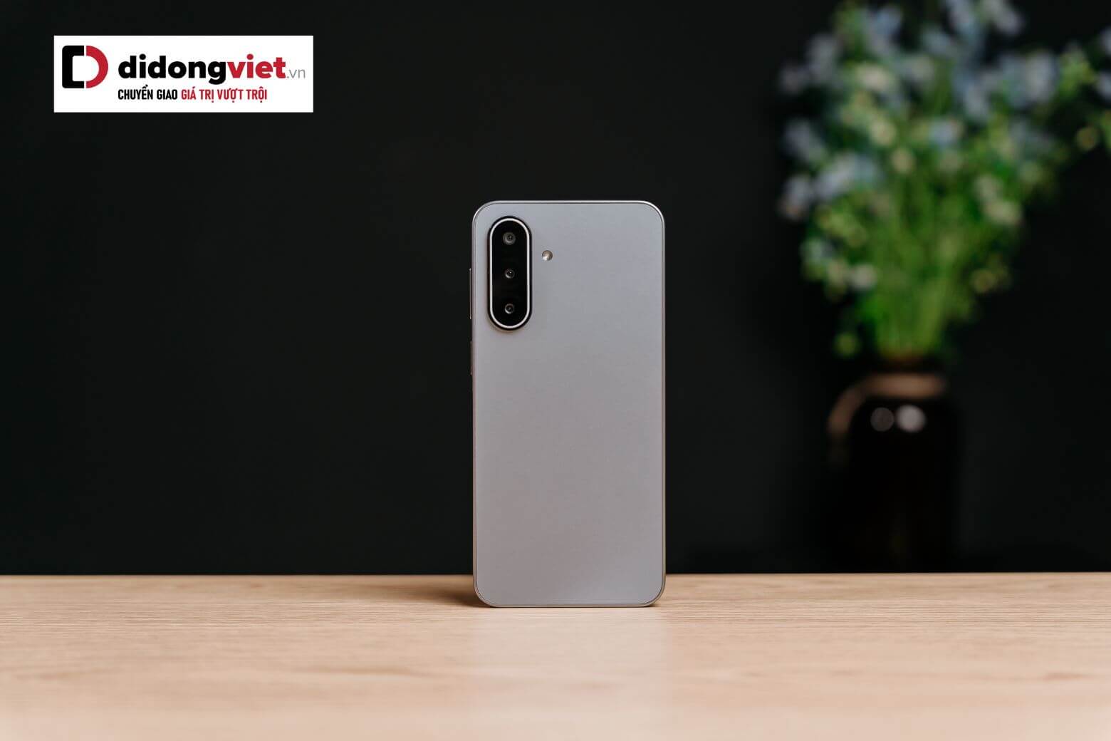 Galaxy A17 5G tầm giá 5 triệu phù hợp dùng hàng ngày, không dành cho game nặng và quay 4K.