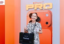 Diễm My 6X lên đời iPhone 17 Pro Max tại Di Động Việt