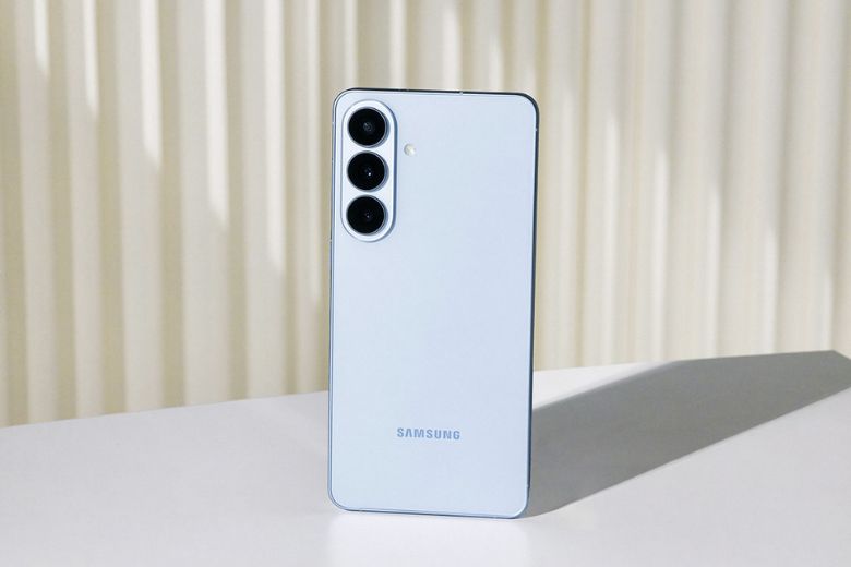 Samsung Galaxy S26 có mấy màu? Chọn màu phù hợp với bạn? 9 Samsung Galaxy S26 màu Xanh Sky Blue