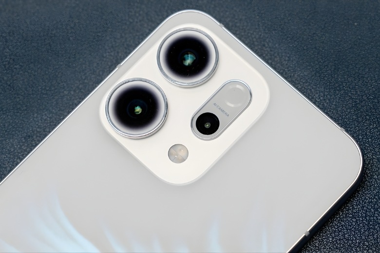 OPPO Reno15 Pro và Reno14 Pro: Khác gì nhau, có đáng nâng cấp? 16 So sánh OPPO Reno15 Pro và Reno14 Pro camera 50MP