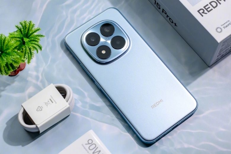 Trên tay Xiaomi Redmi Note 15