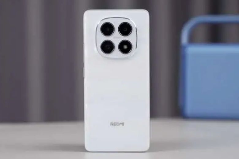 Trên tay Xiaomi Redmi Note 15