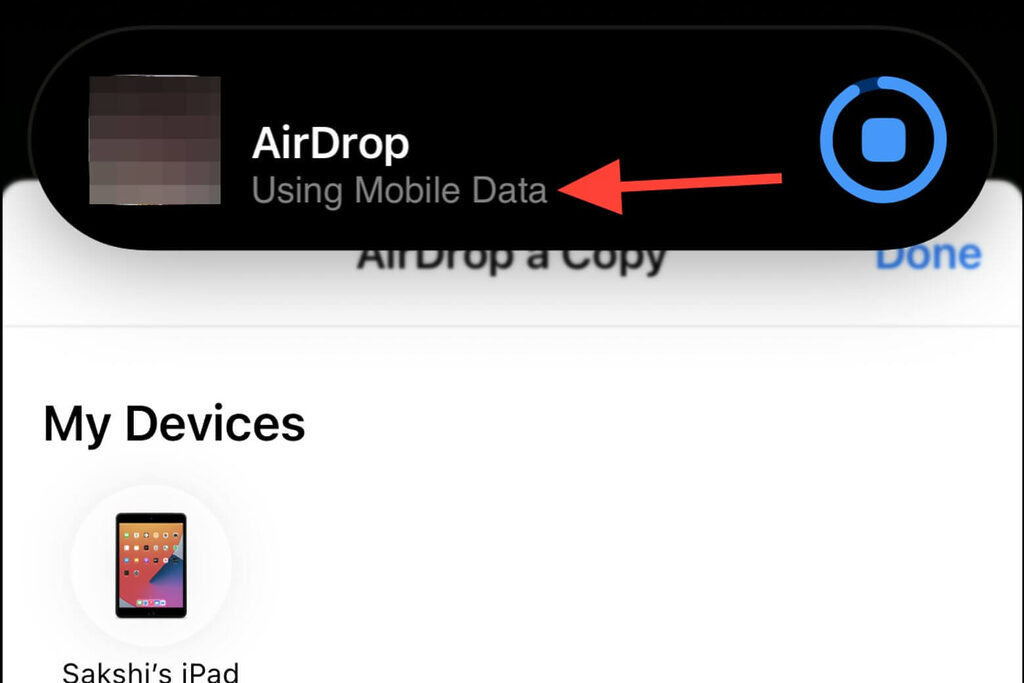 AirDrop là gì? Tính năng gửi file iPhone 2026 siêu tốc 13 AirDrop qua Internet tự động chuyển sang iCloud khi mất kết nối gần.