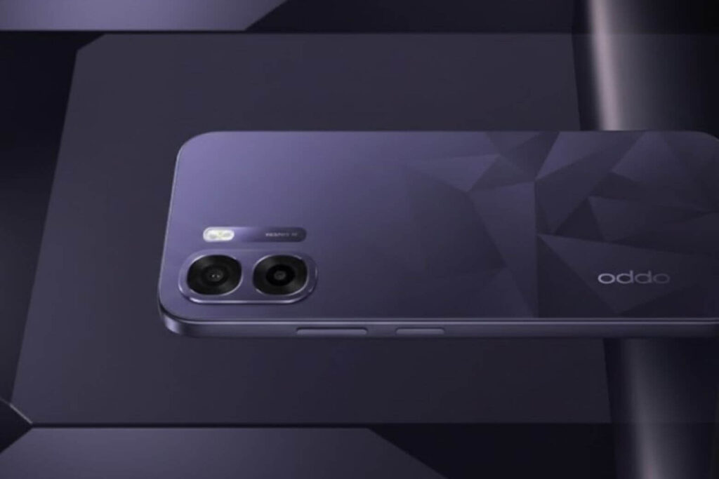 OPPO K14x có mấy màu? Prism Violet hay Icy Blue phù hợp với bạn? 8 OPPO K14x chọn Tím Lăng Kính làm màu chủ đạo với họa tiết lăng kính khắc laser sang trọng,