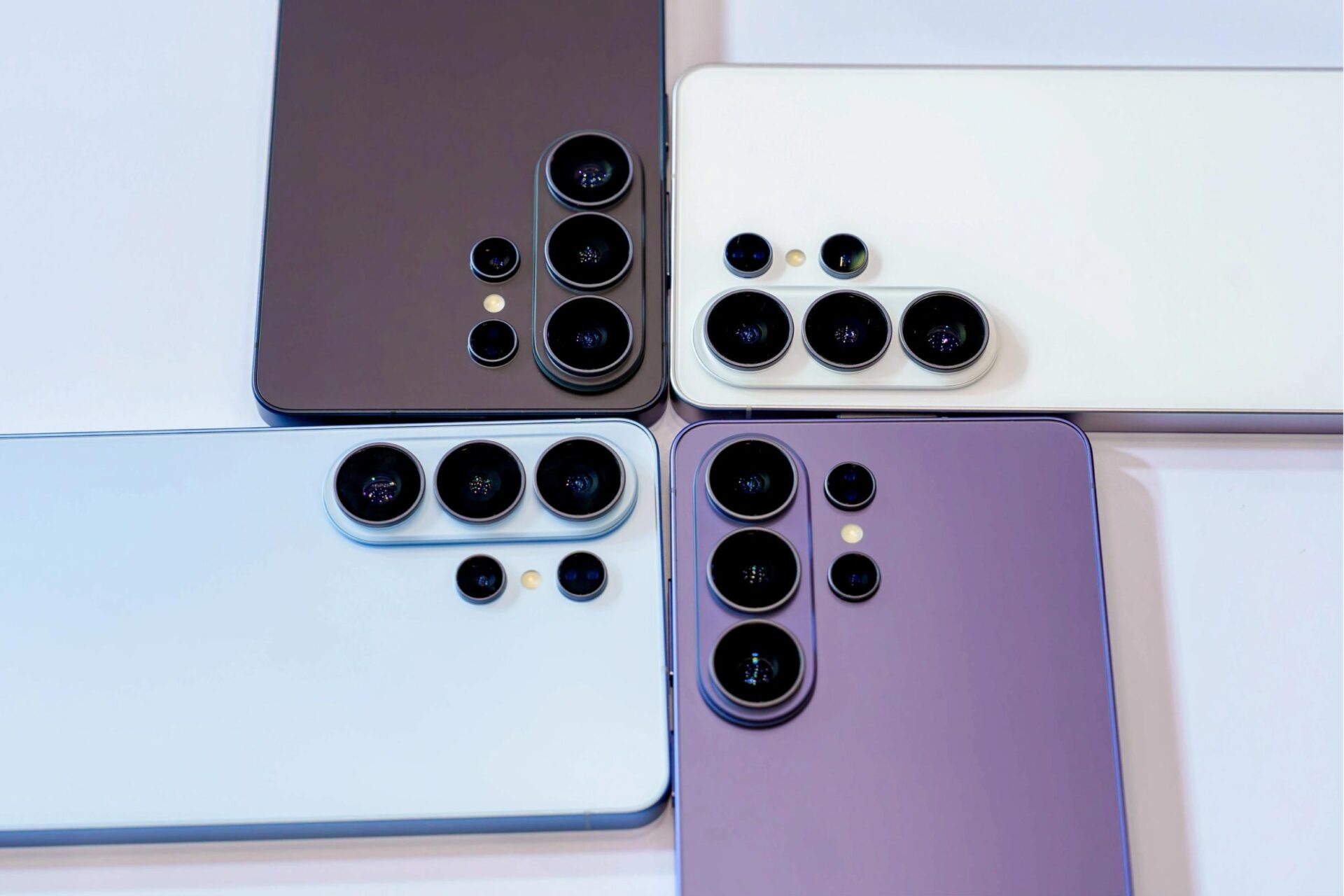 Mở hộp Samsung Galaxy S26 tại Di Động Việt: Siêu phẩm 2026 có gì? 10 Samsung Galaxy S26 camera