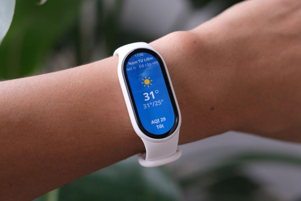 Xiaomi Band 10 sau 6 tháng vẫn hot nhất phân khúc giá rẻ nhờ màn lớn, khung nhôm, pin trâu.