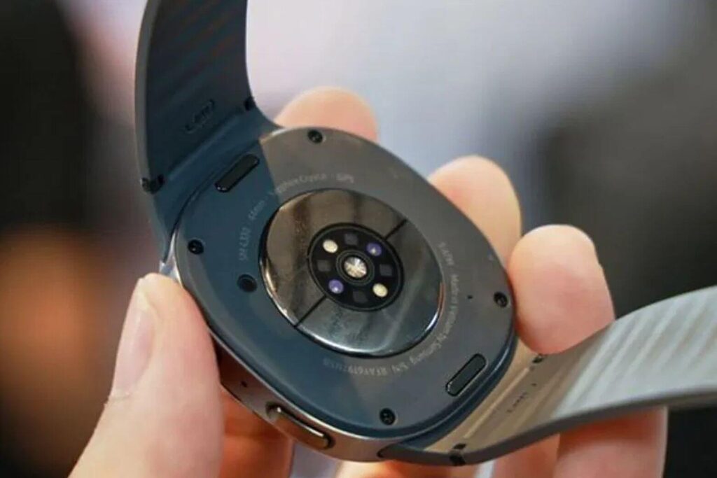 Pin Samsung Galaxy Watch8 trâu gần 2 ngày với AOD tắt, sạc nhanh tiện lợi - đủ dùng cả ngày.