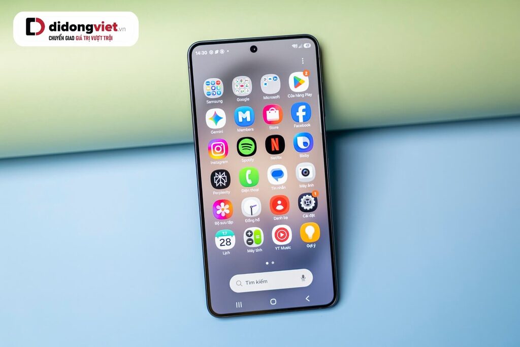 Có nên mua Samsung Galaxy S26? Chip 2nm, AI chủ động và thiết kế mỏng nhẹ nhất từ trước đến nay 21 Galaxy S26 lần đầu được trang bị màn hình LTPO 1-120Hz