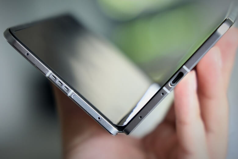 OPPO Find N6 giá bao nhiêu? Có đáng mua trong tầm giá này không? 6 OPPO Find N6 giá bao nhiêu với màn hình gập 8.12 inch