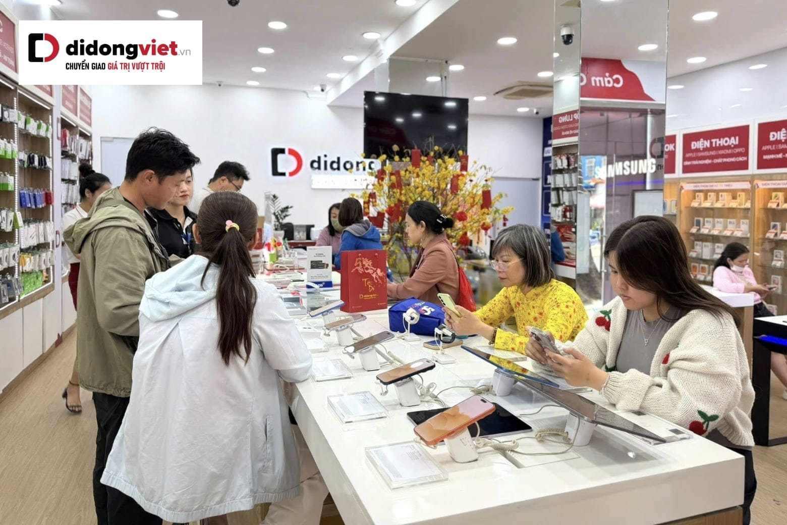 Samsung Galaxy S26 512GB giá bao nhiêu? Cập nhật giá mới nhất 4 Mua Samsung Galaxy S26 512GB chính hãng giá rẻ tại Di Động Việt