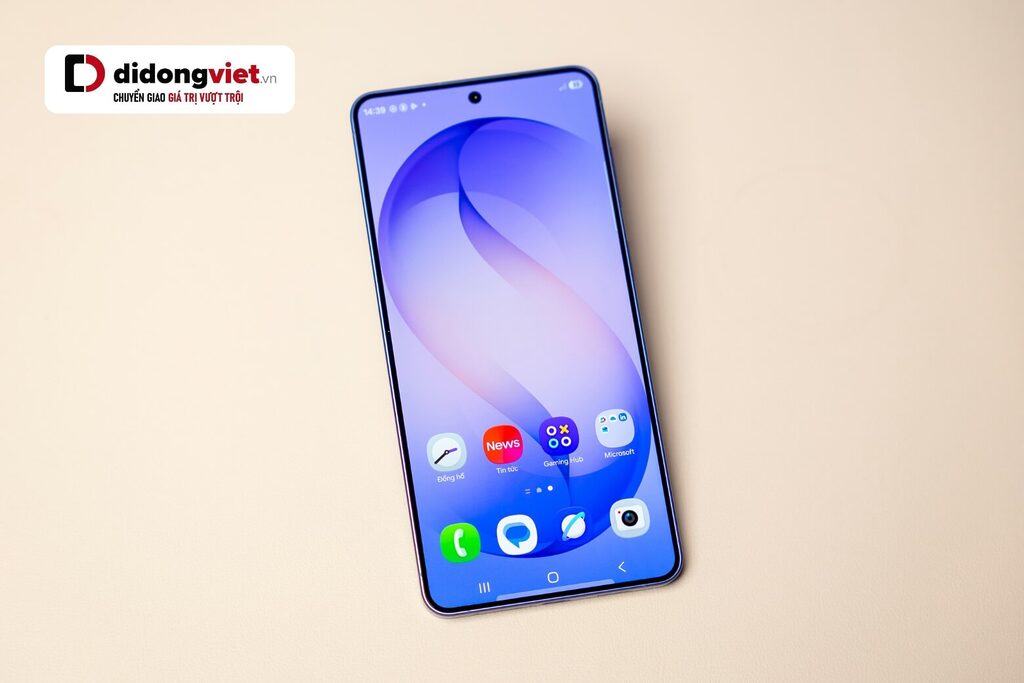 Samsung Galaxy S26 Plus có gì mới — chip 2nm đầu tiên thế giới, camera Adaptive Pixel zoom 30x, pin sạc 45W, mỏng 7.3mm 15 Màn hình 26 plus với tần số 120Hz và độ sáng đỉnh 2600 nits