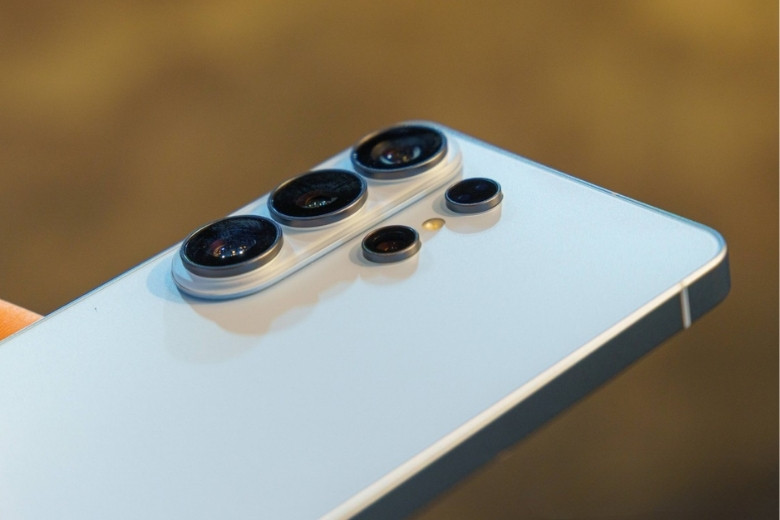 Samsung Galaxy S26 Ultra giá bao nhiêu? Giá chính thức tại Di Động Việt 12 Samsung Galaxy S26 Ultra giá bao nhiêu? - Kỳ vọng của người dùng