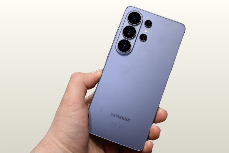 Samsung Galaxy S26 Ultra giá bao nhiêu? Giá chính thức tại Di Động Việt 8 Samsung Galaxy S26 Ultra giá bao nhiêu? - hiệu năng mạnh mẽ tăng chi phí sản xuất