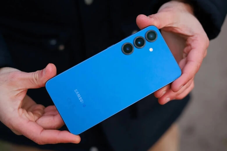 So sánh Samsung Galaxy S26 với Samsung Galaxy S25 chọn S26