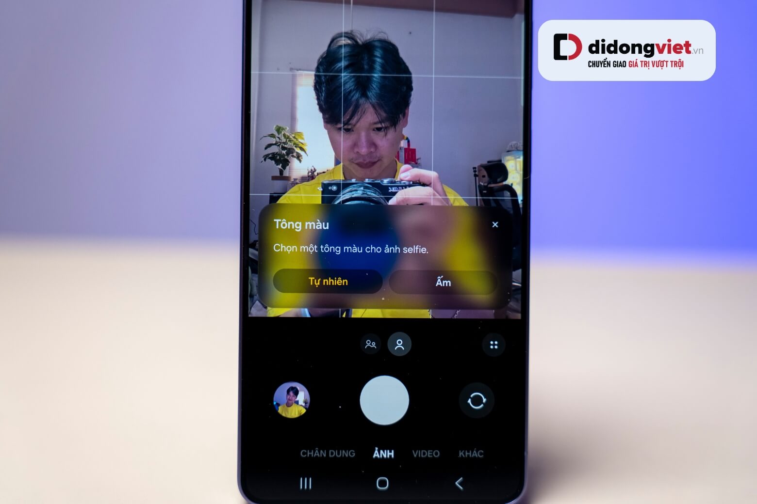 Galaxy S26 Ultra - camera đêm Nightography rõ như ngày, zoom 100x sắc nét, video ổn định hoàn hảo.