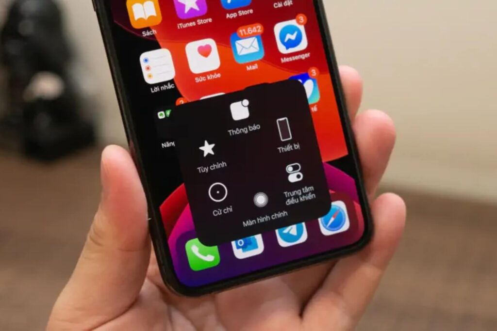 AssistiveTouch là gì? Hướng dẫn thiết lập phím Home ảo tối ưu trên iOS 19 14 Kết hợp AssistiveTouch với Shortcuts để tự động hóa các tác vụ phức tạp chỉ bằng một chạm.