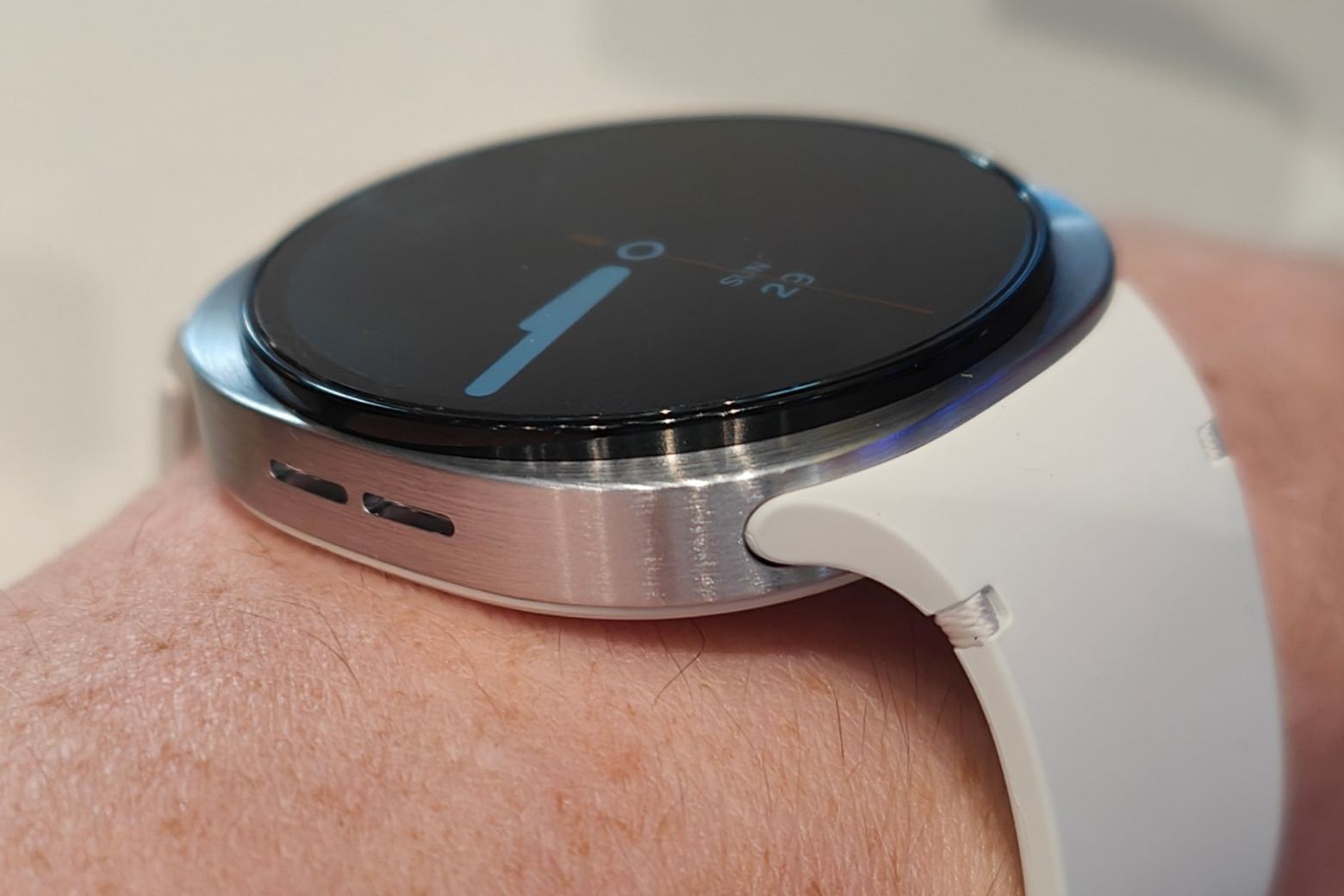 Cấu hình Samsung Galaxy Watch8 gồm những gì? Có nên mua không? 17 Cấu hình Samsung Galaxy Watch8 pin 435mAh sạc không dây 10W