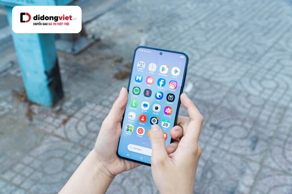 Có nên mua Samsung Galaxy A57? Thiết kế siêu mỏng, AI đẳng cấp, bền nhất phân khúc A Series 15 Màn hình Galaxy A57 sắc nét, mượt mà và hiển thị rõ ràng ngay cả dưới nắng.