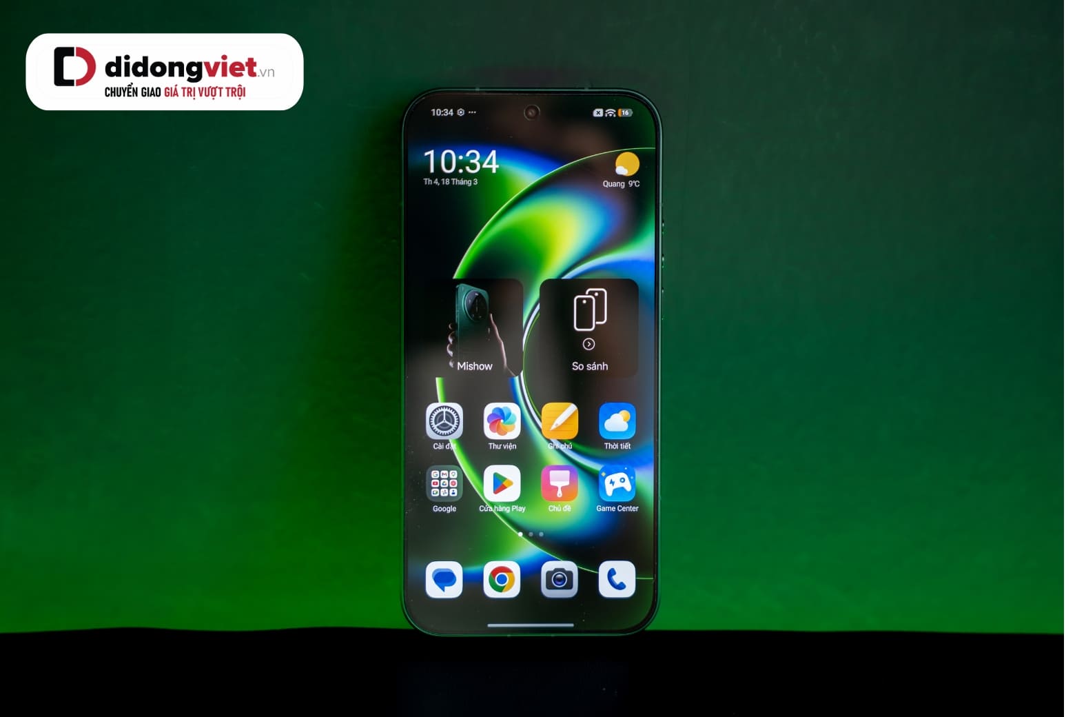 Có nên mua Xiaomi 17 Ultra? Giải đáp toàn diện cho người dùng 2026 10 Màn hình HyperRGB OLED 6,9 inch đỉnh cao công nghệ