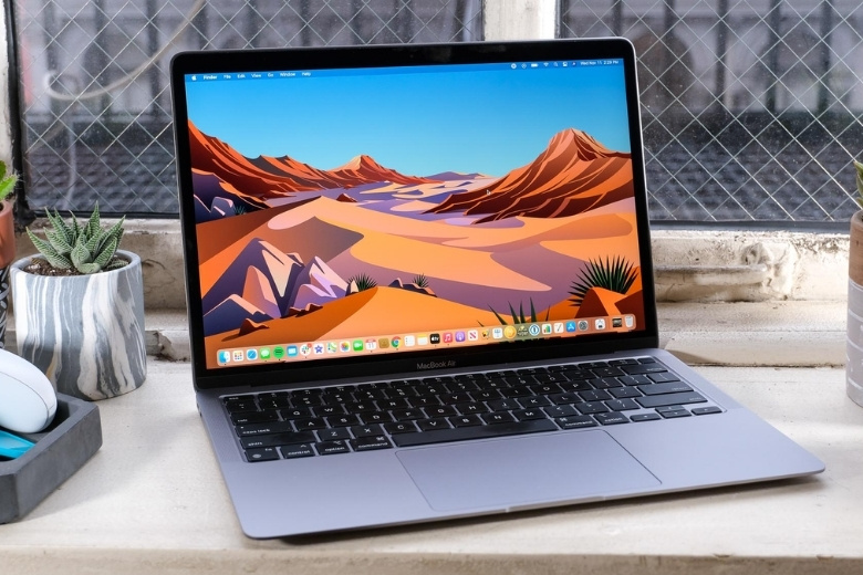 Đánh giá MacBook Air M5: Có đáng mua trong tầm giá? 15 Đánh giá kết nối và phần mềm trên MacBook Air M5