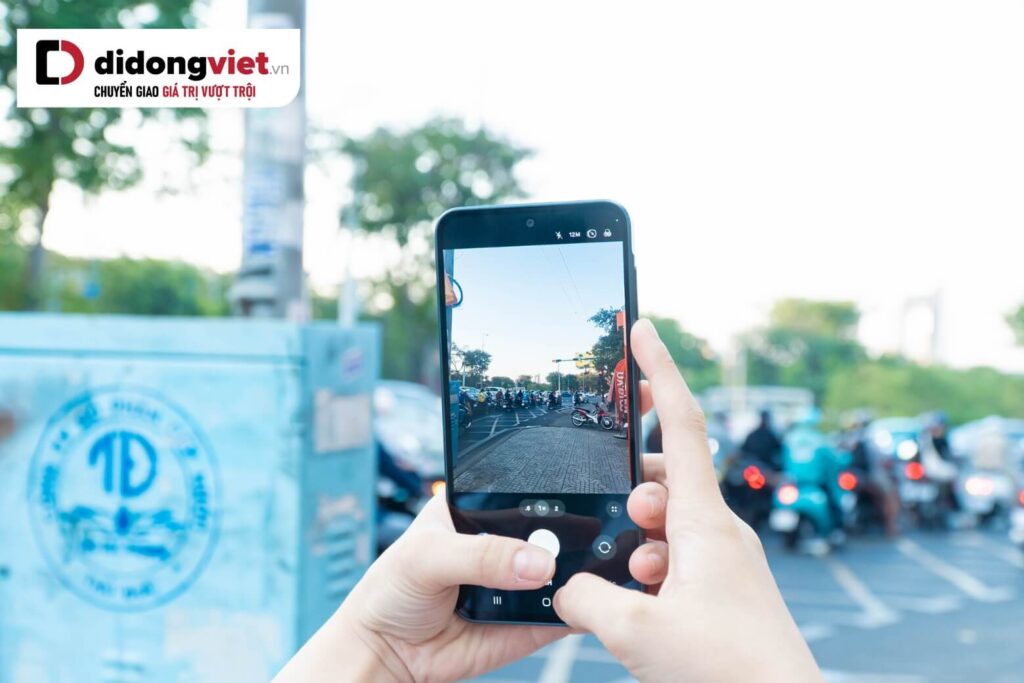 Đánh giá Samsung Galaxy A37: Smartphone tầm trung đầu tiên sở hữu sức mạnh AI và thiết kế đỉnh cao 14 Samsung Galaxy A37 nổi bật với hệ thống camera linh hoạt, chụp ảnh sắc nét