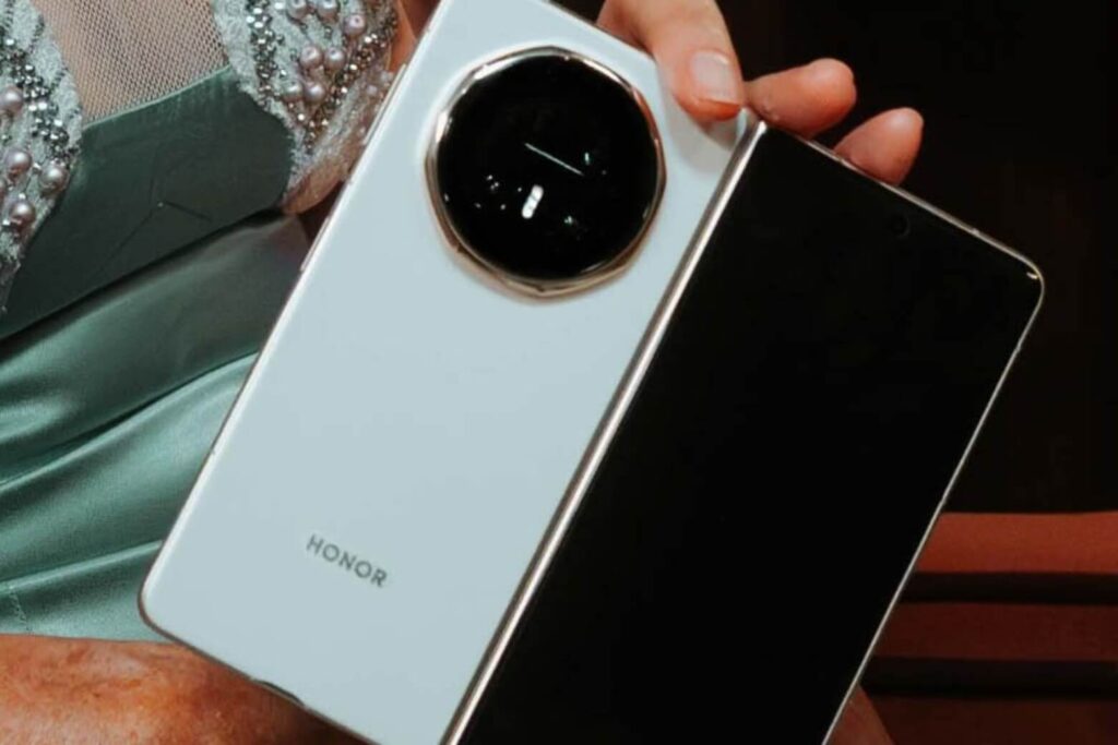 Honor Magic V6 giá bao nhiêu? Tìm hiểu chi tiết mẫu smartphone gập cao cấp 14 Honor Magic V6 có camera 50MP+64MP tele 3x+50MP siêu rộng với OIS, camera selfie kép 20MP