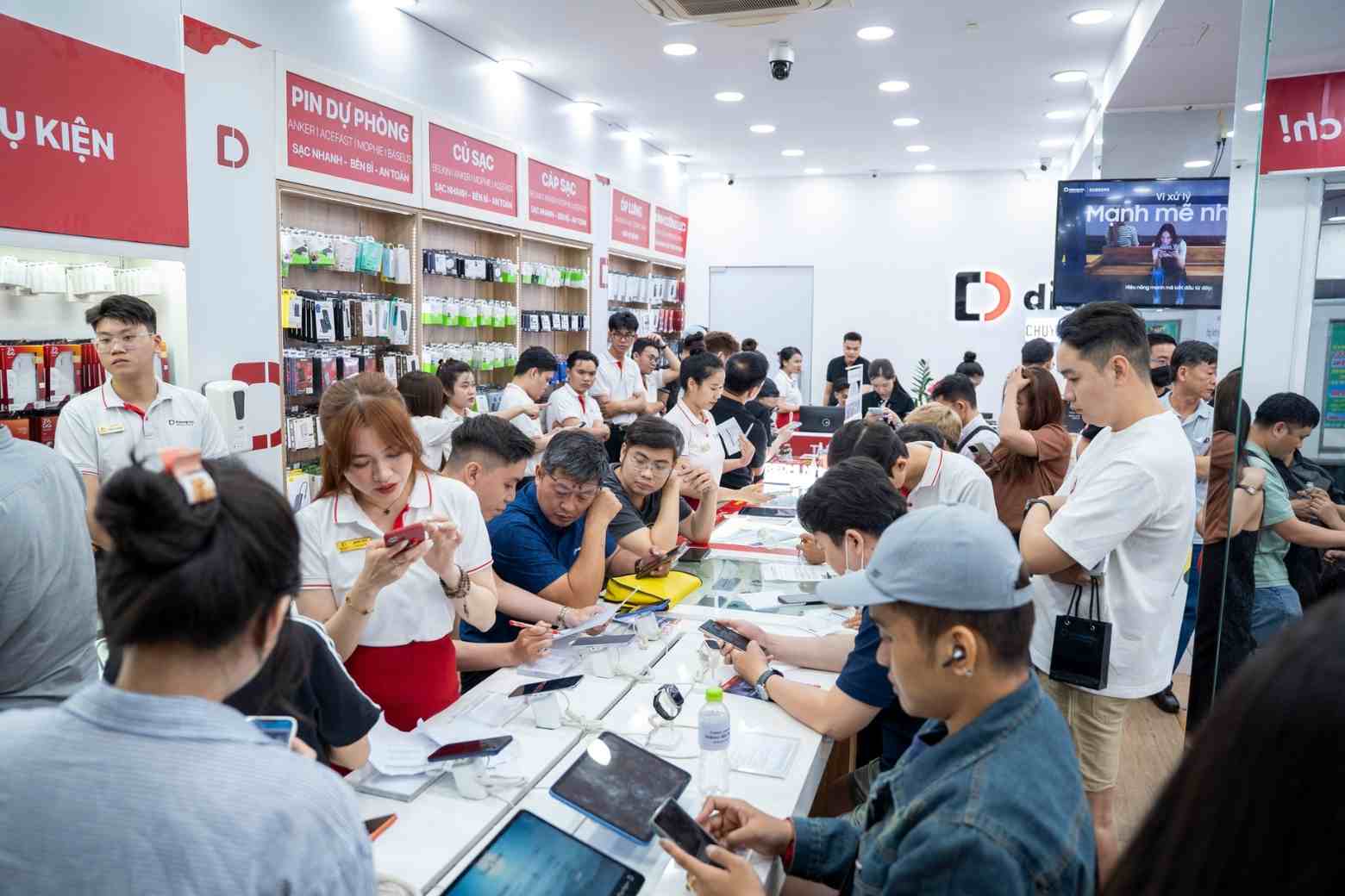 MacBook Pro M5 giá bao nhiêu? Bảng giá 14 inch và 16 inch mới nhất 6 MacBook Pro M5 giá bao nhiêu mua nơi uy tín