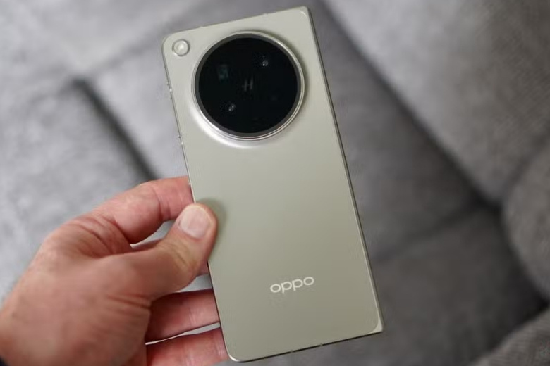 OPPO Find N6 có mấy màu? Chi tiết bảng màu và cấu hình "hủy diệt" vừa ra mắt 10 OPPO Find N6 có mấy màu? - Màu Titan