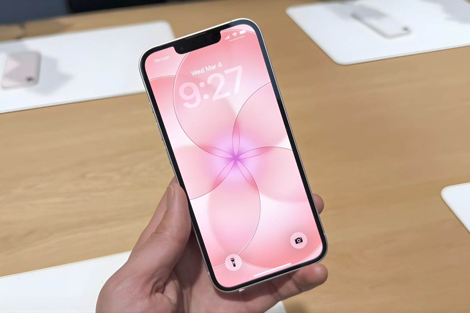 So sánh iPhone 17e vs iPhone 17 chi tiết: Bản nào đáng mua hơn? 21 So sánh iPhone 17e vs iPhone 17 tối ưu chi phí