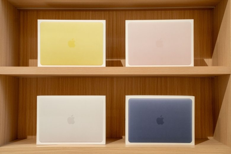 So sánh MacBook Neo và laptop ThinkPad: Giải mã ma trận chọn máy theo Workflow và chi phí (2026) 9 So sánh MacBook Neo và laptop ThinkPad - hệ sinh thái Apple Silicon