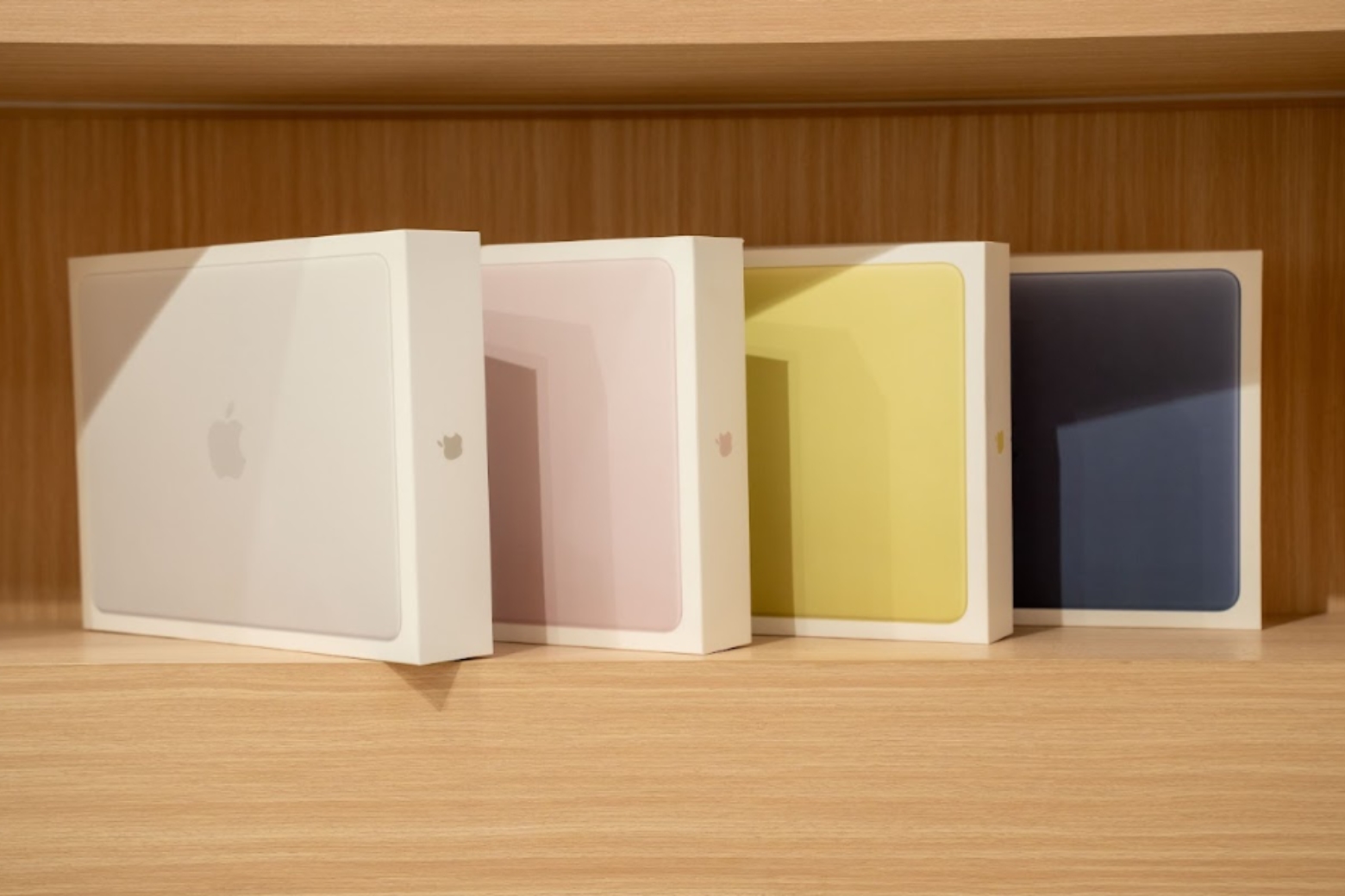 So sánh MacBook Neo và MacBook Air M1: Hai chiếc Mac, một lựa chọn 10 Thiết kế và màu sắc