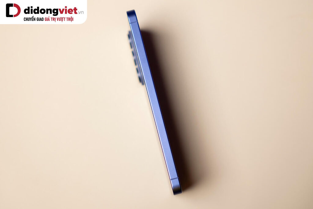 So sánh Samsung Galaxy S26 Plus với Samsung Galaxy S25 Plus- Những cải tiến vượt bật 14 Thiết kế cạnh S26 Plus với kích thước nhỏ gọn 158.4 x 75.8 x 7.3 mm, trọng lượng chỉ 190g và lựa chọn 6 màu sắc đa dạng