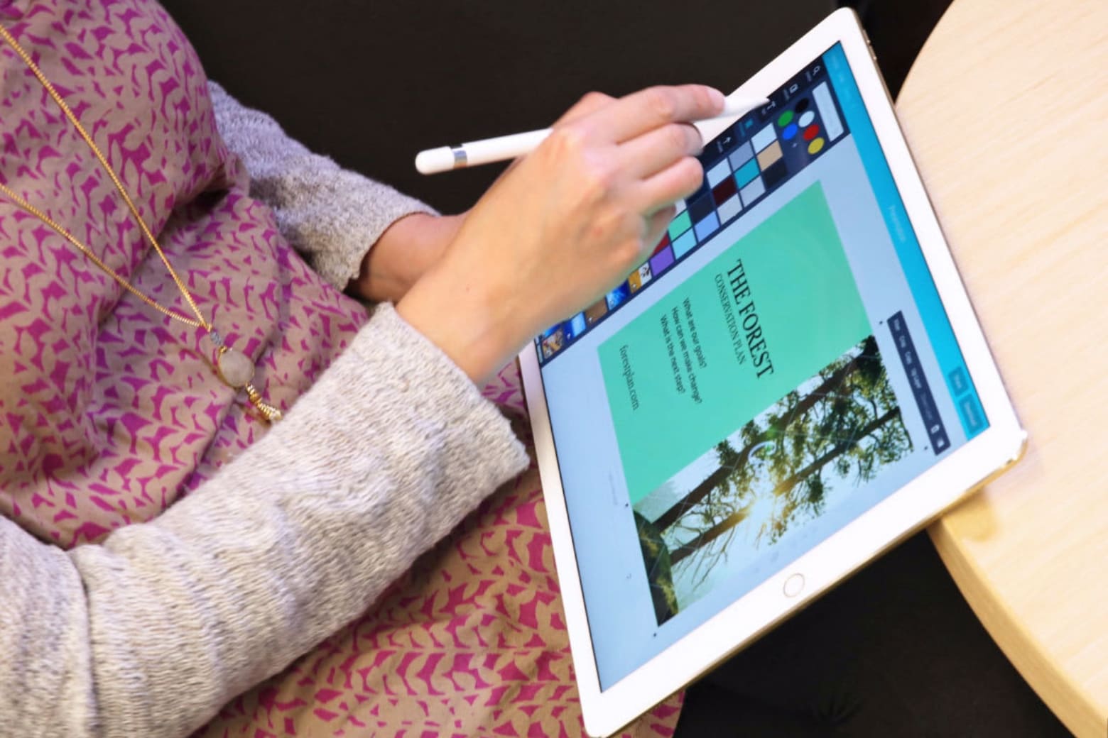 Tablet là gì? Tất cả những gì bạn cần biết về máy tính bảng 8 Màn hình lớn, thao tác dễ quan sát