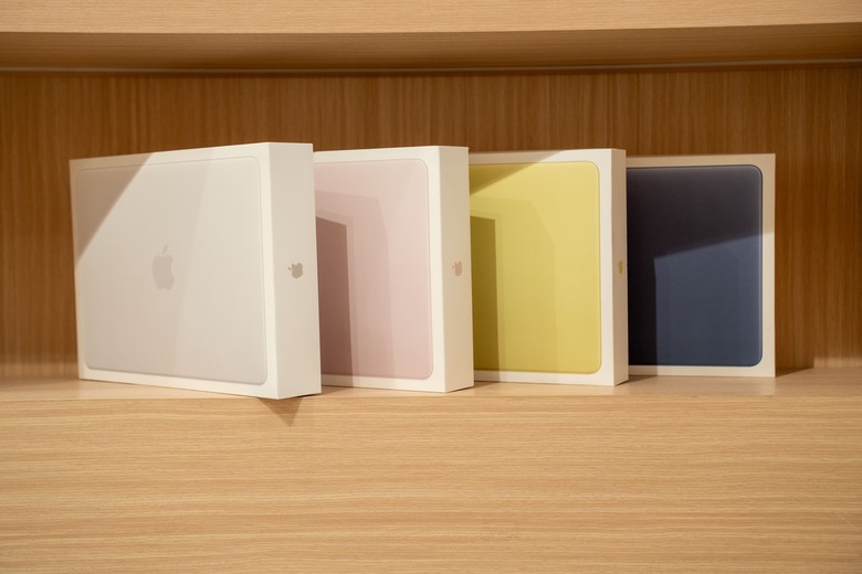 Đánh giá hiệu năng MacBook Neo: Chip A18 Pro có mạnh không? 12 Đánh giá thời lượng pin và tản nhiệt thụ động