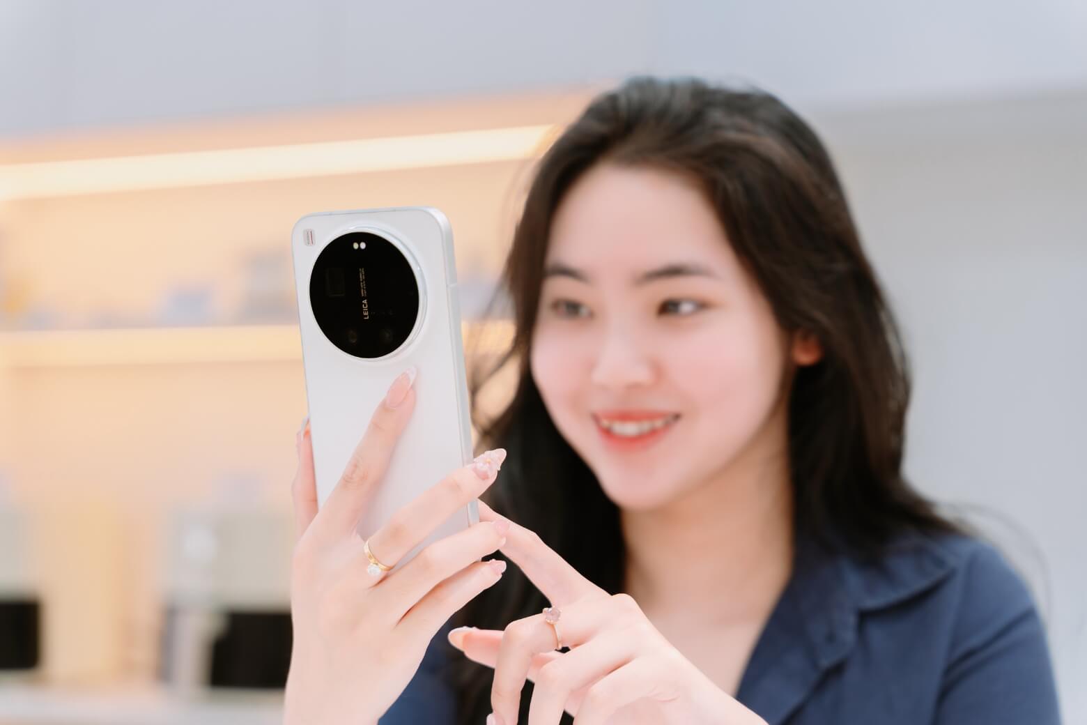 Trên tay Xiaomi 17 Ultra: Flagship Leica với pin 6000mAh, sạc 90W 30 Trên tay Xiaomi 17 Ultra pin 6000mAh dùng lâu