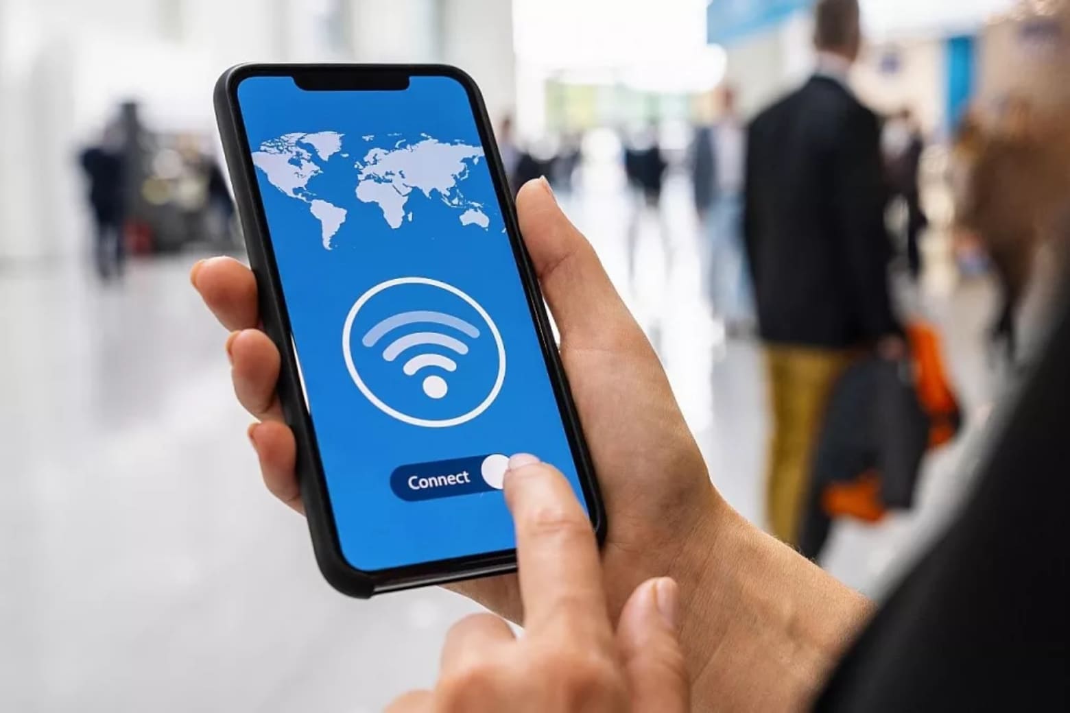 VPN trên iPhone là gì? Hướng dẫn cài đặt và kích hoạt chi tiết 10 Bảo vệ dữ liệu khi kết nối Wi-Fi công cộng